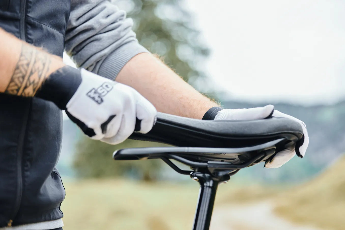 SQlab Sattel "611 ClipOn Infinergy ERGOWAVE active 2.1" ideal für MTB Trail & Down Country und Gravel + Road in 13cm bis 17cm