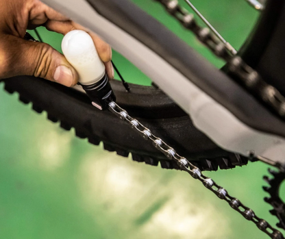 RYDER Luberetta Kettenöler 15 ml – saubere Kettenschmierung, wahlweise mit SQUIRT Kettenwachs